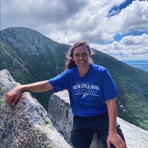 Meet your Posher, Carey